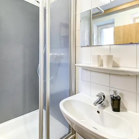 阿尔卑斯公寓 * 滨湖采尔